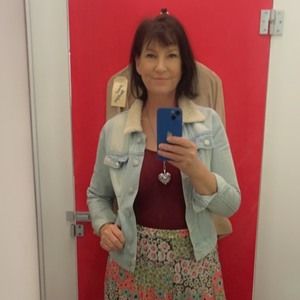 Meet your Posher, Debbie